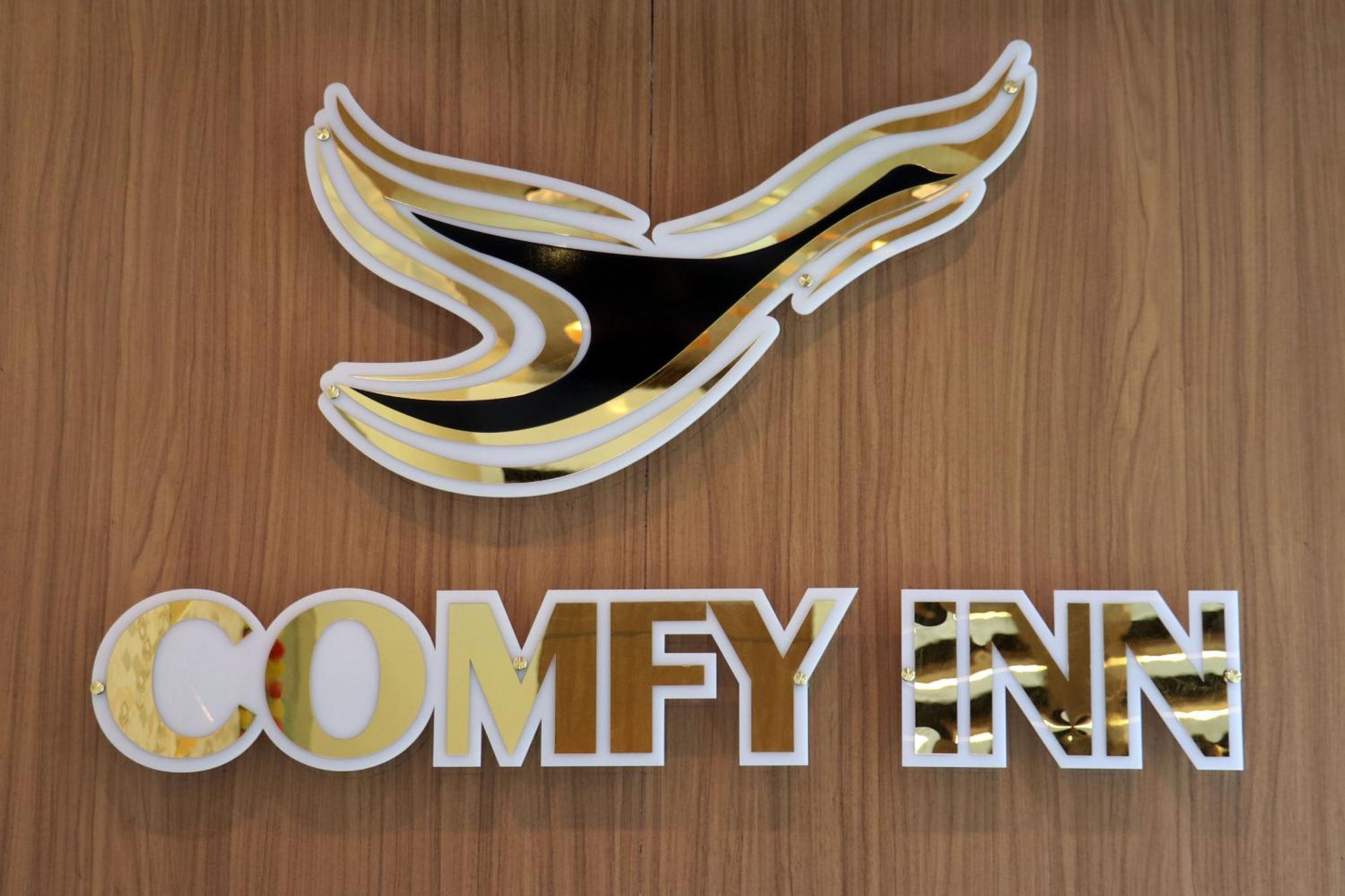 Hotel Comfy Inn ムンバイ エクステリア 写真